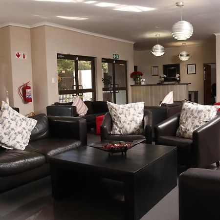 Ruby Stone Boutique Hotel โพเลอกวาเน ภายนอก รูปภาพ